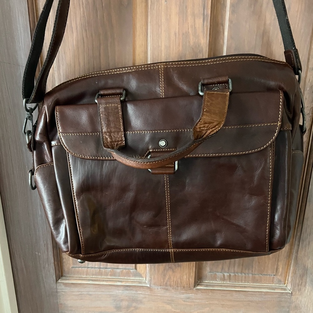 Elegant Dark Brown Leather Messenger Bag
